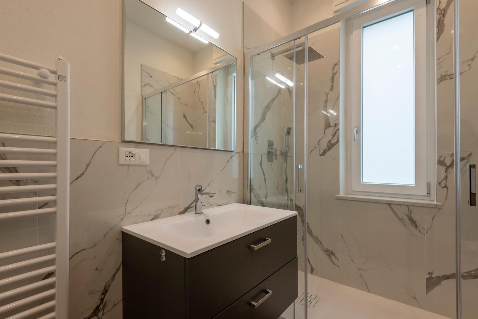 Iarsera Rooms And Apartment Lucca Bagian luar foto
