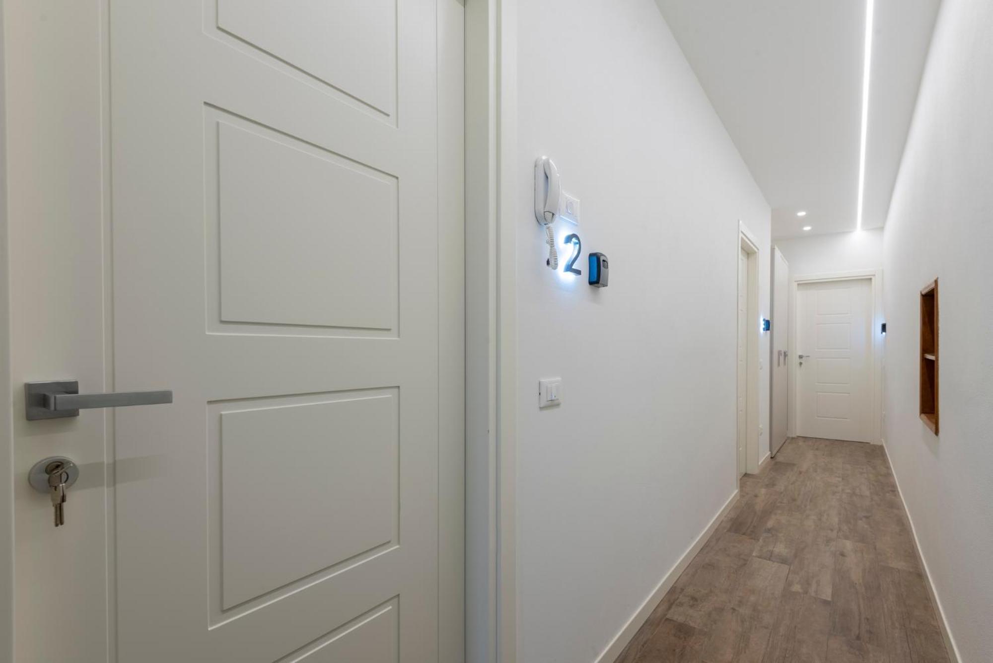 Iarsera Rooms And Apartment Lucca Bagian luar foto