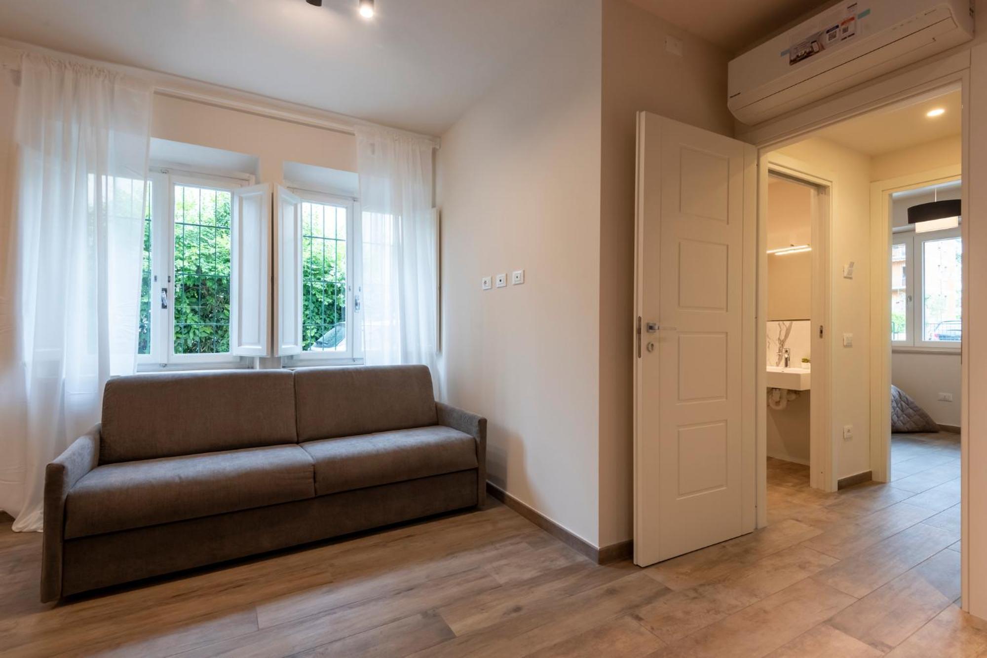 Iarsera Rooms And Apartment Lucca Bagian luar foto